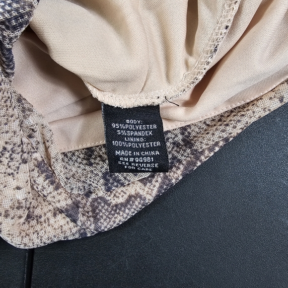 ⭐️NWT Forever21 Pink Snakeskin Ruching Bodycon Mini Dress Sz S - Picture 6 of 7